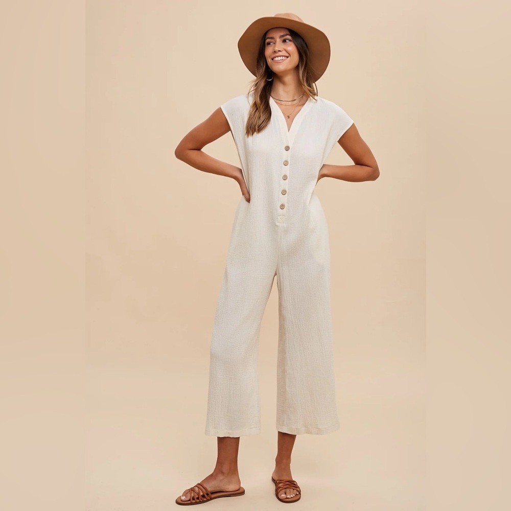 NWT Women’s Cream Button-Front Textured Jumpsuit